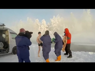 japanese tourist in oymyakon yakutia, the air temperature that day was -60°c