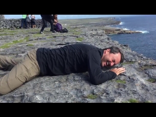 daughter filmed how her father struggles with fear of heights