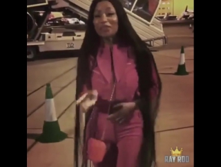 how bad bitches travel - nicki minaj (shooting star ) huge tits huge ass milf big ass natural tits