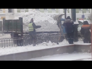 in omsk, public utilities pour snowdrifts instead of snow removal