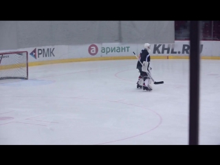 the goalkeeper danced at the match