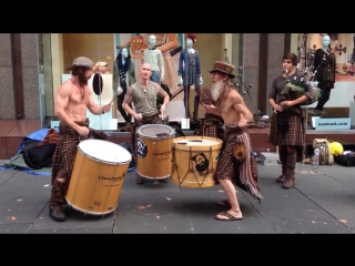 cool performance by scottish drummers and pipers